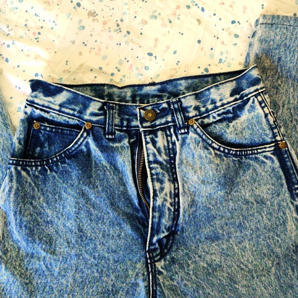 Winner High Rise Jeans - Picture 2 of 5